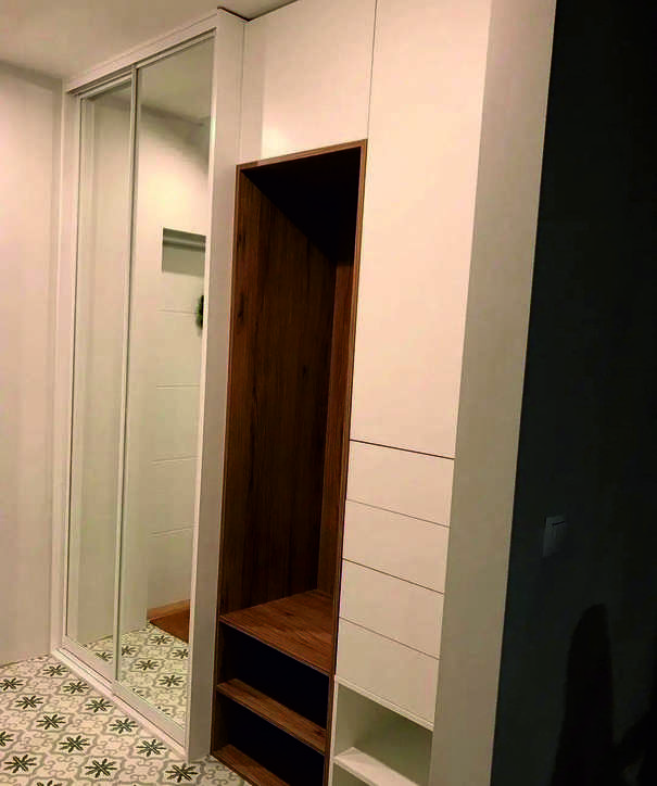 Прихожая
